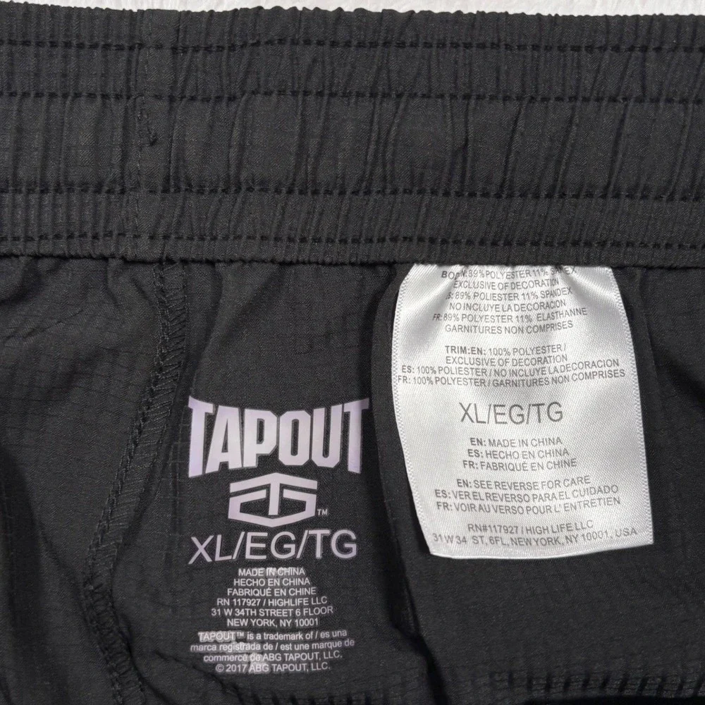 Tapout Athletic Shorts Mens XL Black Red MMA Training Gym Performance S143‎ B02